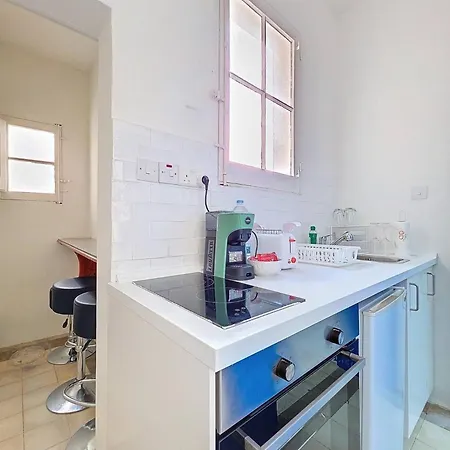 Cozy Next To Valletta Apartament *